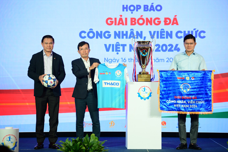 Giải bóng đá công nhân, viên chức Việt Nam 2024: Hơn 60 đội, 930 triệu đồng tiền thưởng - Ảnh 4.